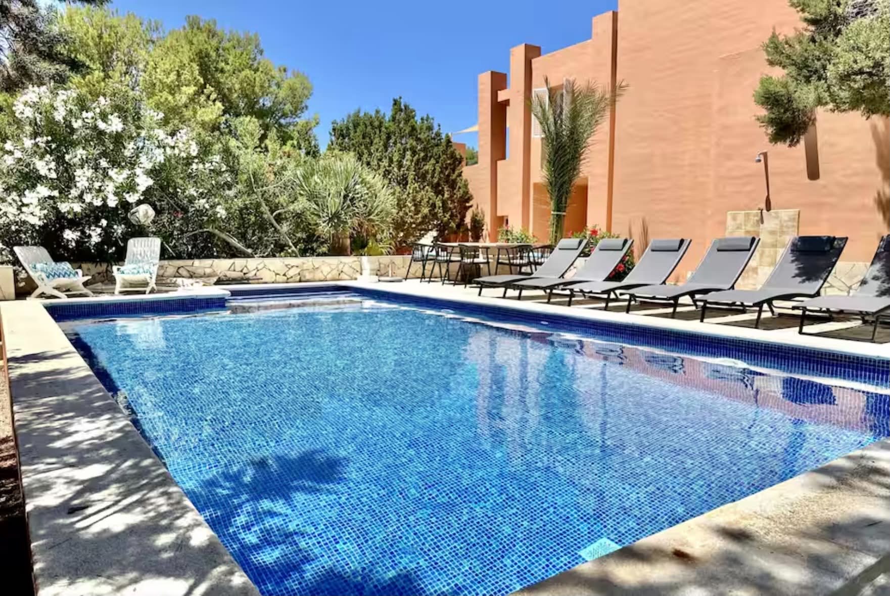 Villa pool